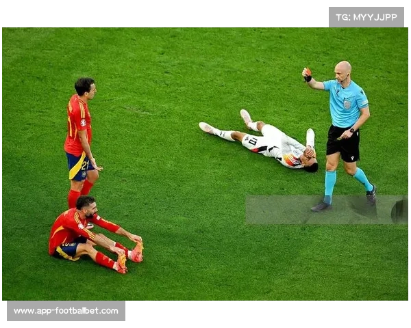 金杯赛决赛裁判尺度引发争议 北美足联亟需统一执法标准